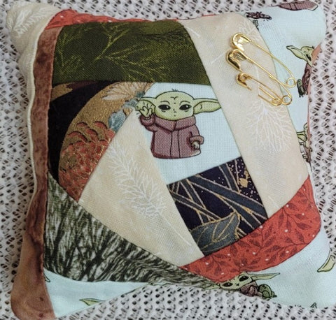 Pincushion - Baby Yoda, Jedi Master