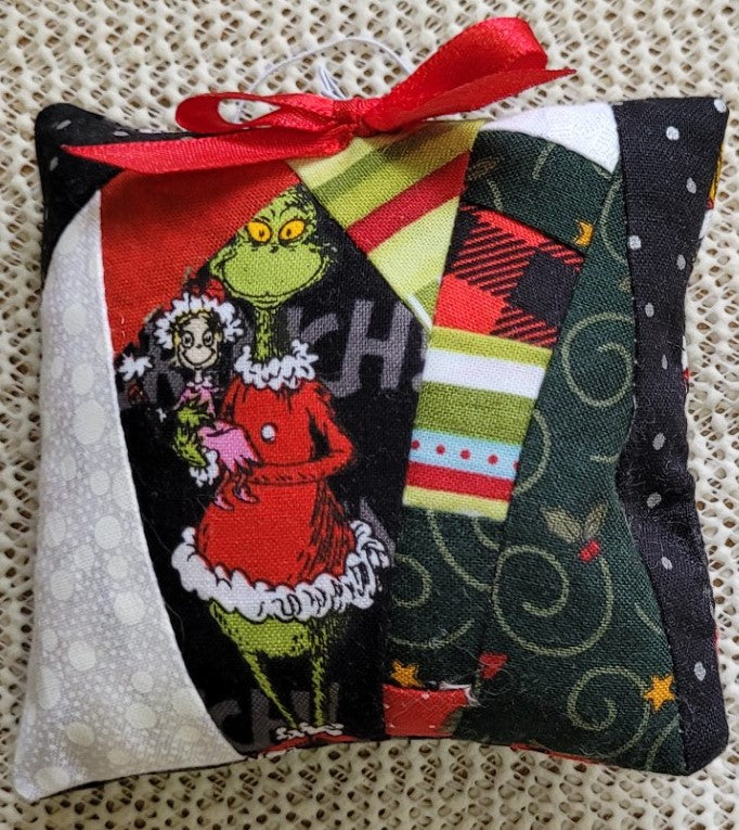 Xmas Ornament - Grinch with Cindy Lou Who